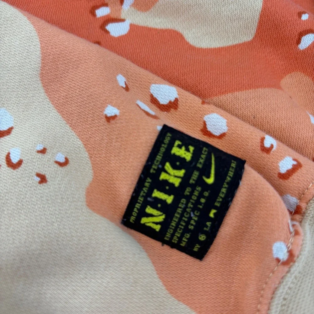 Nike Womens Camo Cropped Hoodie Size Medium Orange Desert Camouflage - Picture 6 of 14